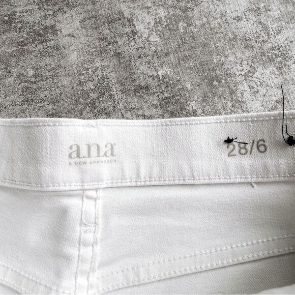 A.N.A. High Rise Bootcut White Jean Size 28 - Picture 6 of 8